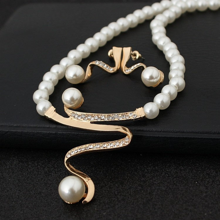 European fashion diamond crystal pearl necklace earring set